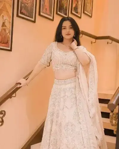 Escort Singtam
